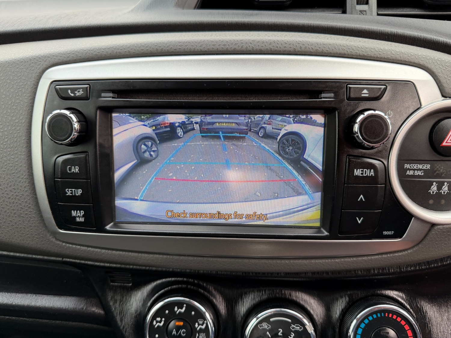 Used Toyota Yaris 2013 for sale - 76330382: Photo 20