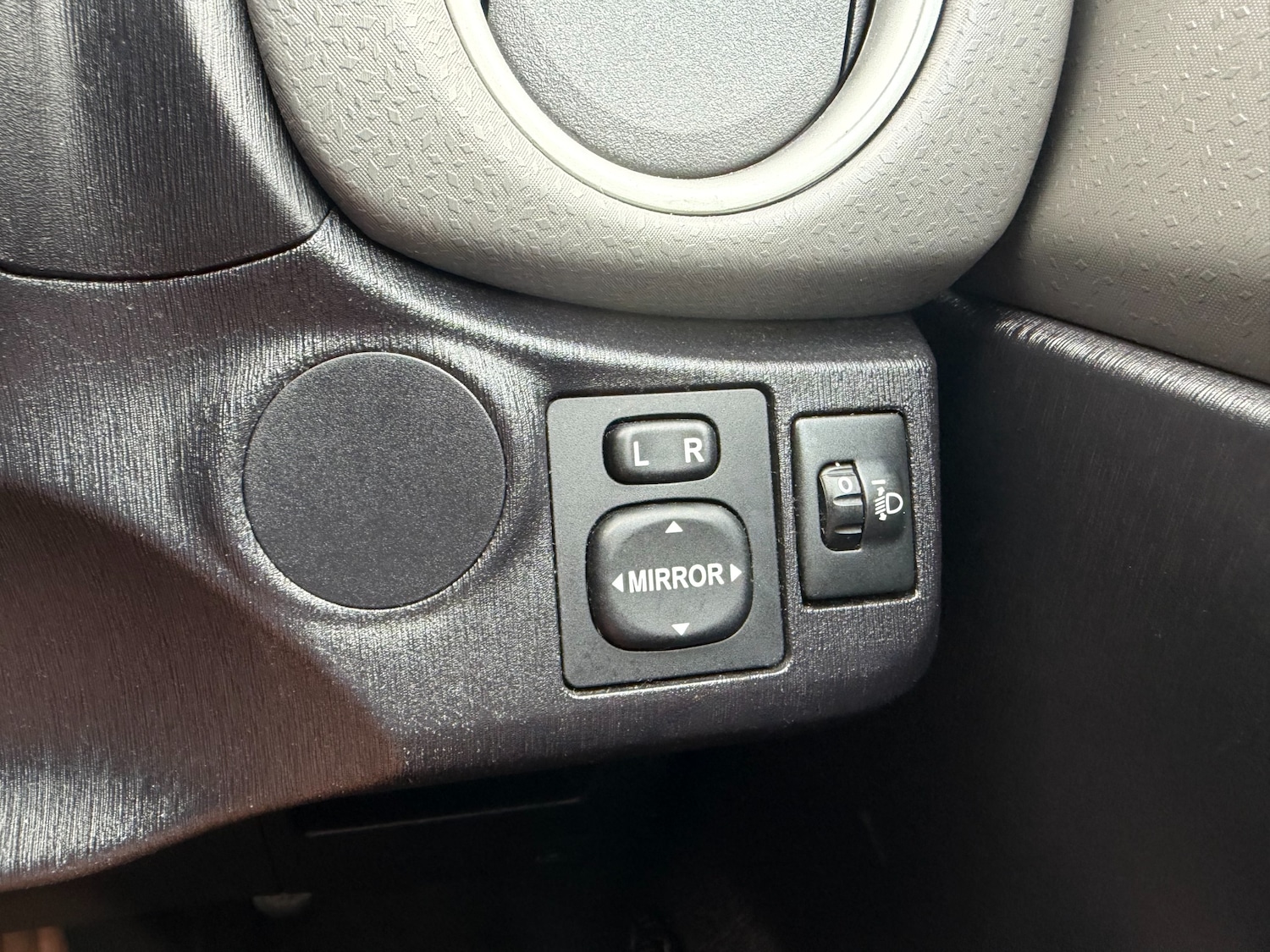 Used Toyota Yaris 2013 for sale - 76330382: Photo 22