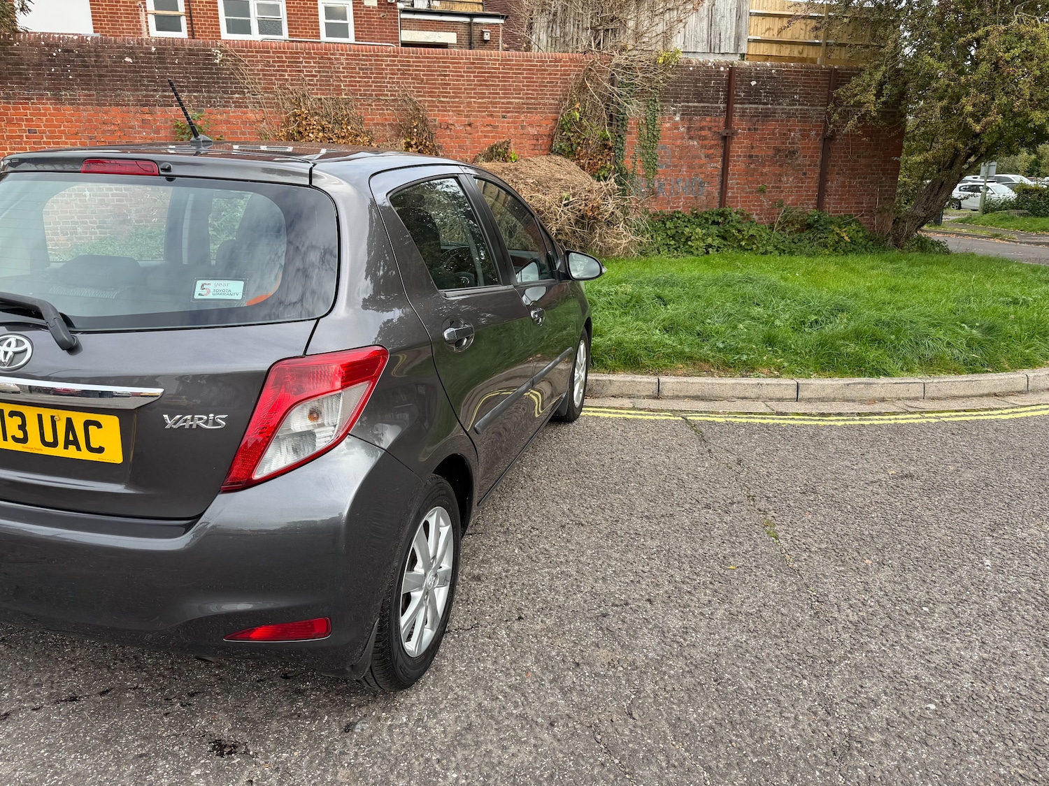 Used Toyota Yaris 2013 for sale - 76330382: Photo 26