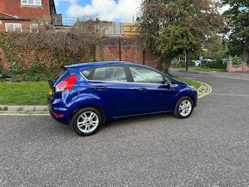 Used Ford Fiesta 2015 for sale - 75937910: Photo
