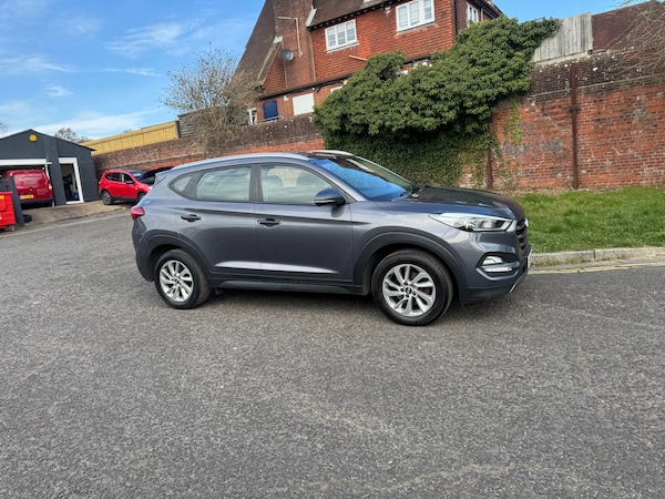 Used Hyundai TUCSON 2016 for sale - 74090580: Photo 2