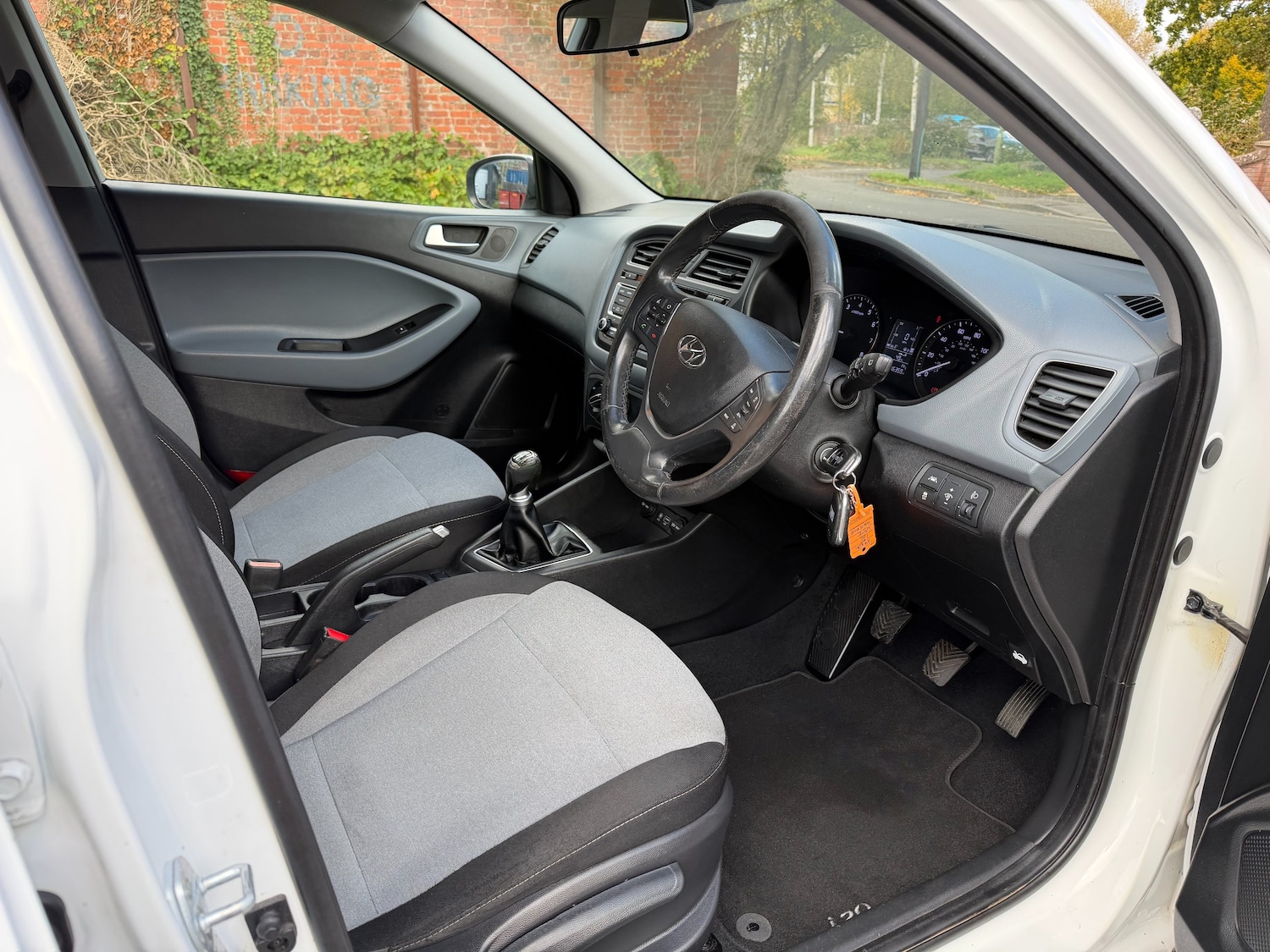 Used Hyundai i20 2015 for sale - 76554440: Photo 13