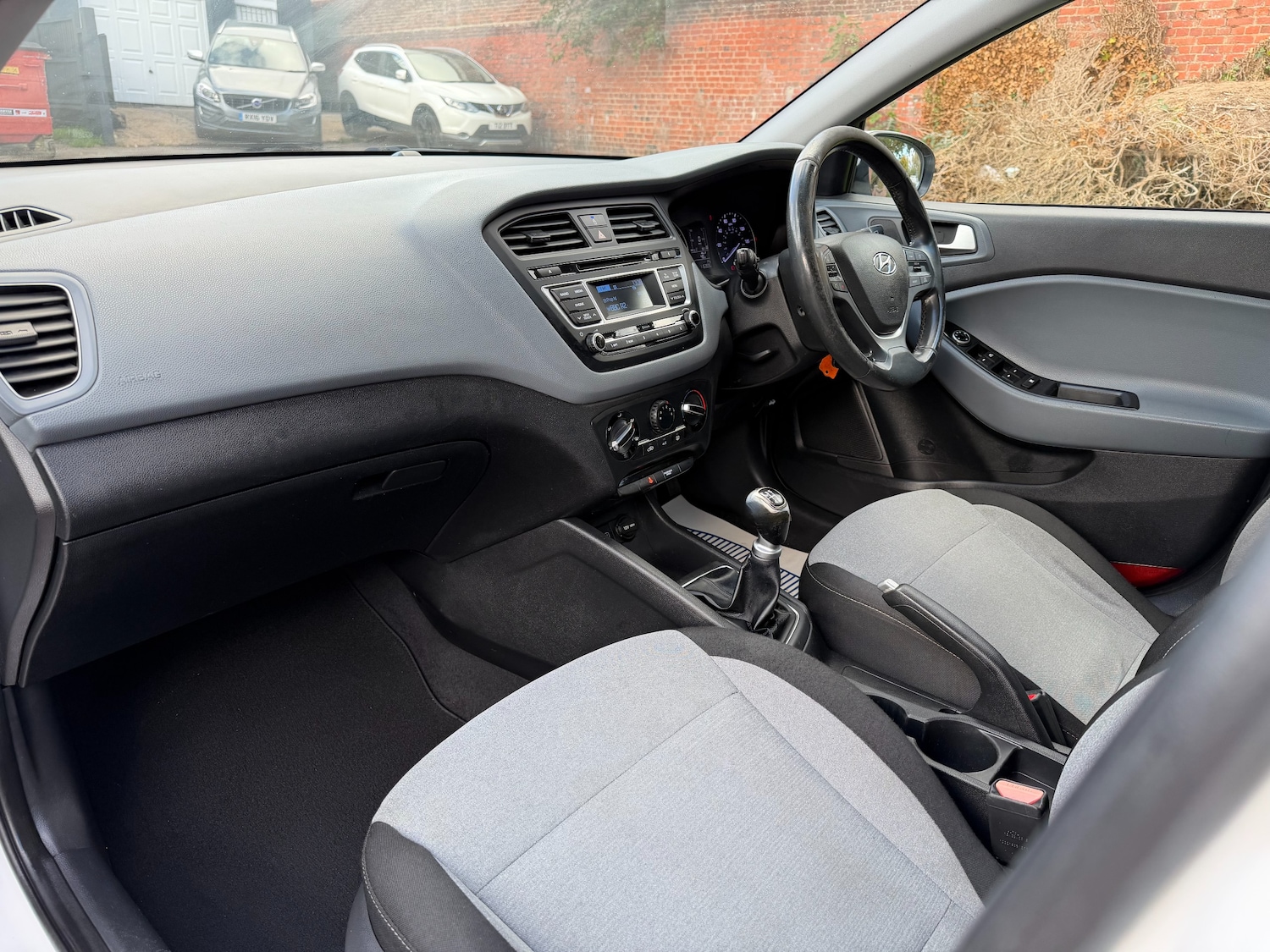 Used Hyundai i20 2015 for sale - 76554440: Photo 8