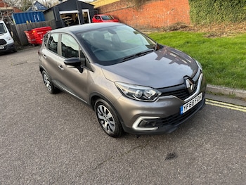 Used Renault Captur 2018 for sale - 77555392: Photo