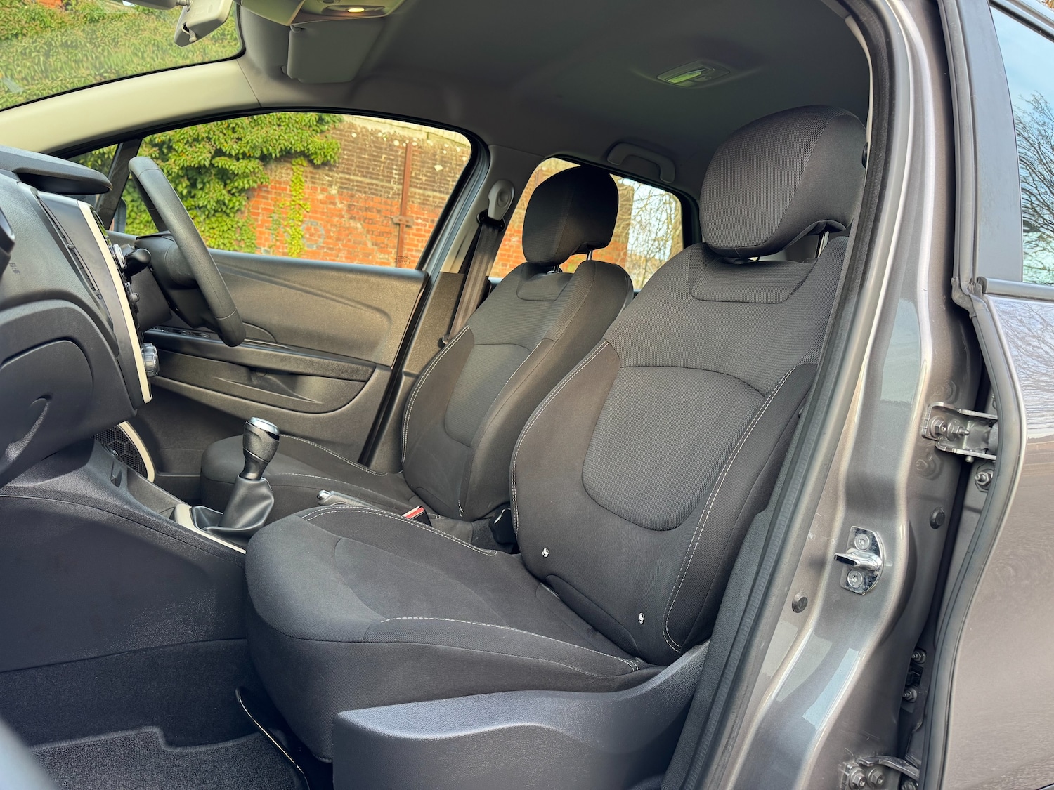 Used Renault Captur 2018 for sale - 77555392: Photo 9