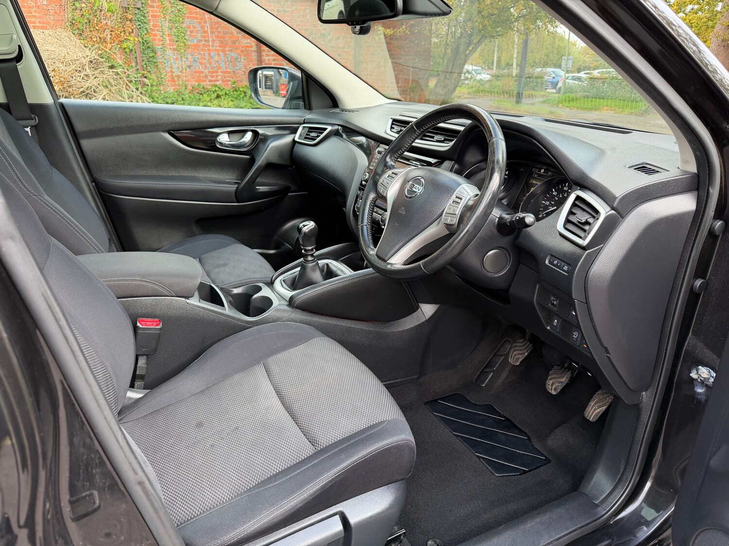 Used Nissan Qashqai 2015 for sale - 76508839: Photo 12