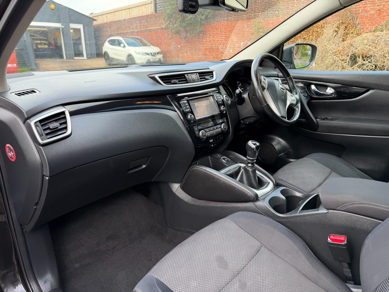 Used Nissan Qashqai 2015 for sale - 76508839: Photo 8