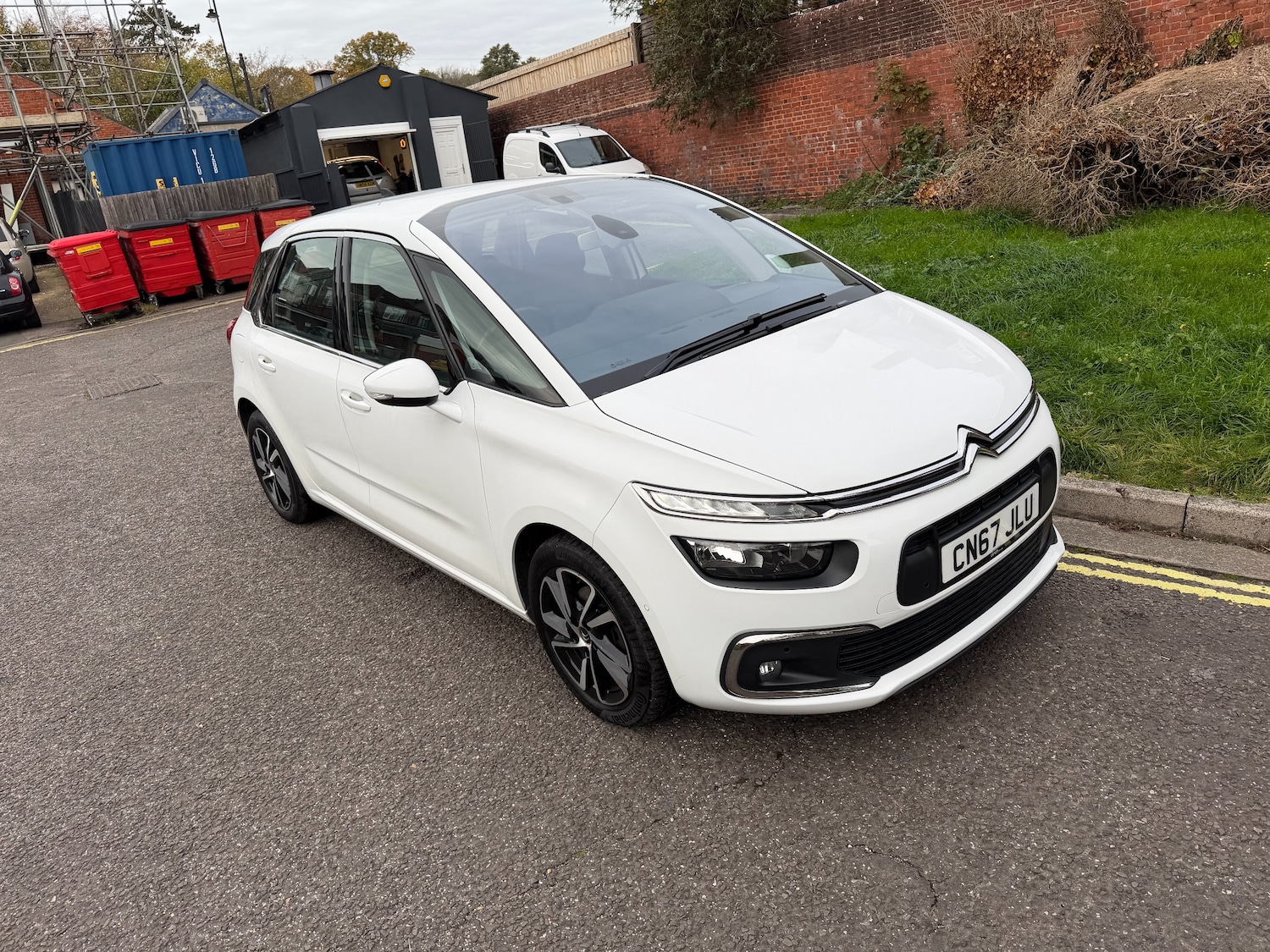 Used Citroen C4 Picasso 2017 for sale - 76526917: Photo 1