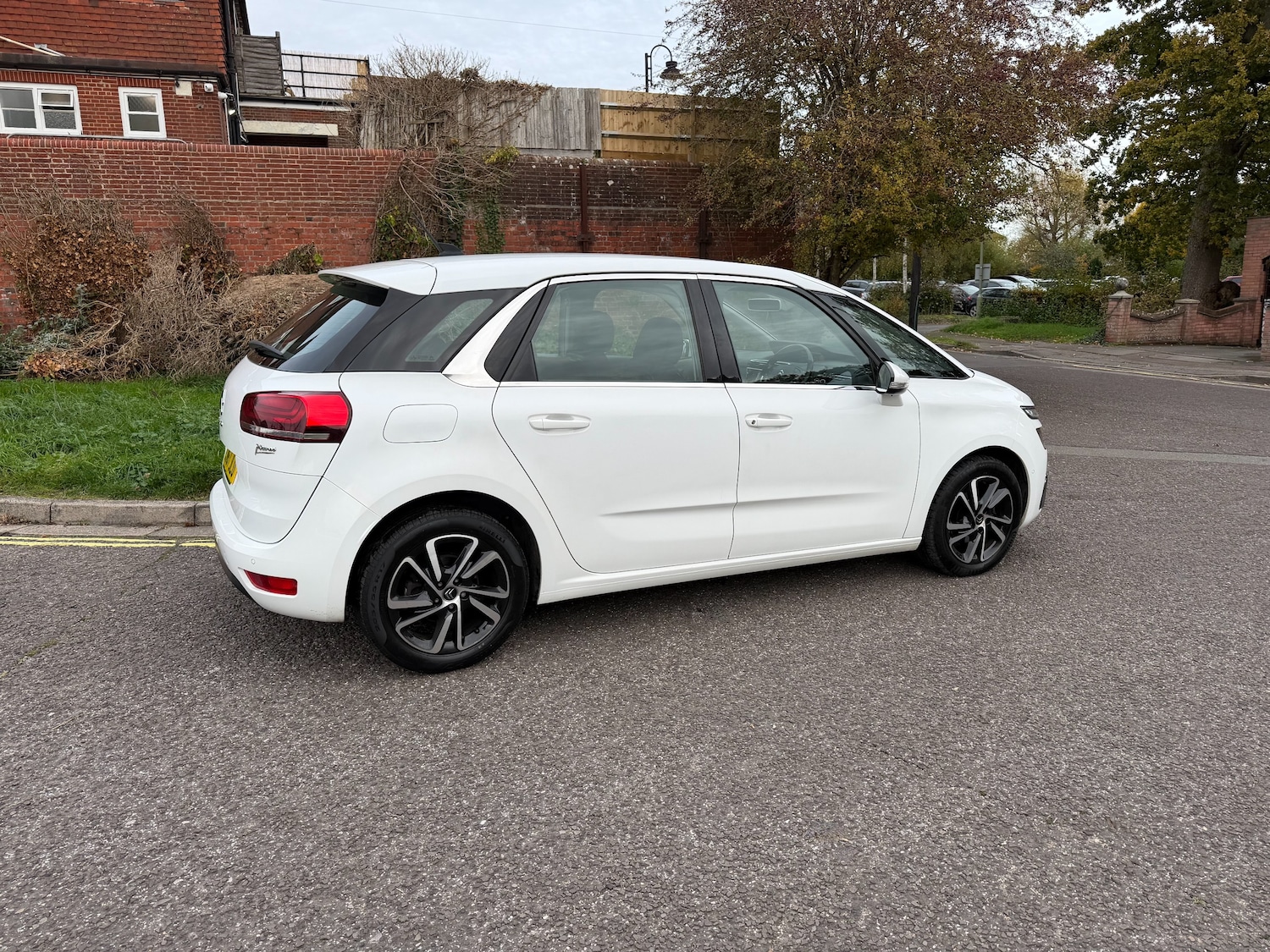 Used Citroen C4 Picasso 2017 for sale - 76526917: Photo 3