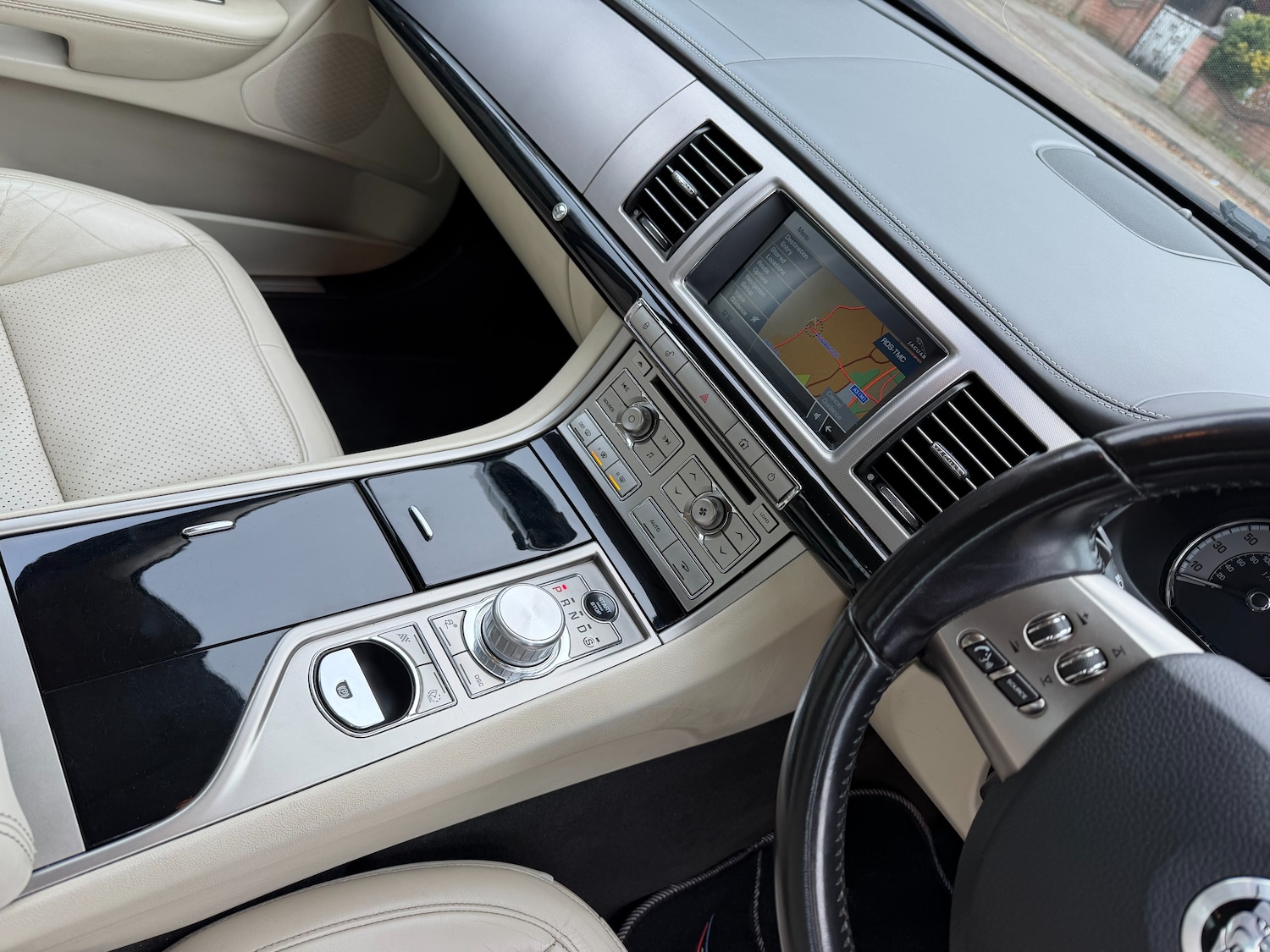 Used Jaguar XF 2011 for sale - 77059474: Photo 12