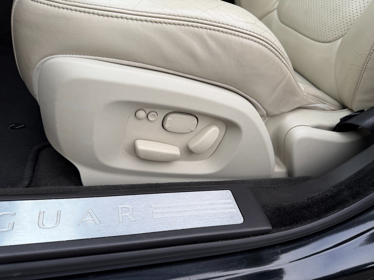 Used Jaguar XF 2011 for sale - 77059474: Photo 18