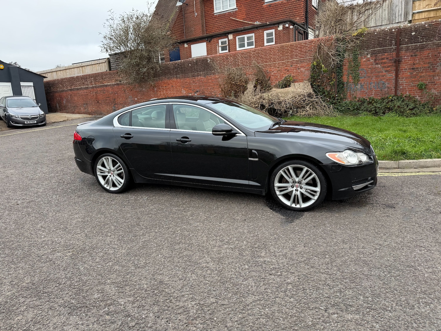 Used Jaguar XF 2011 for sale - 77059474: Photo 2