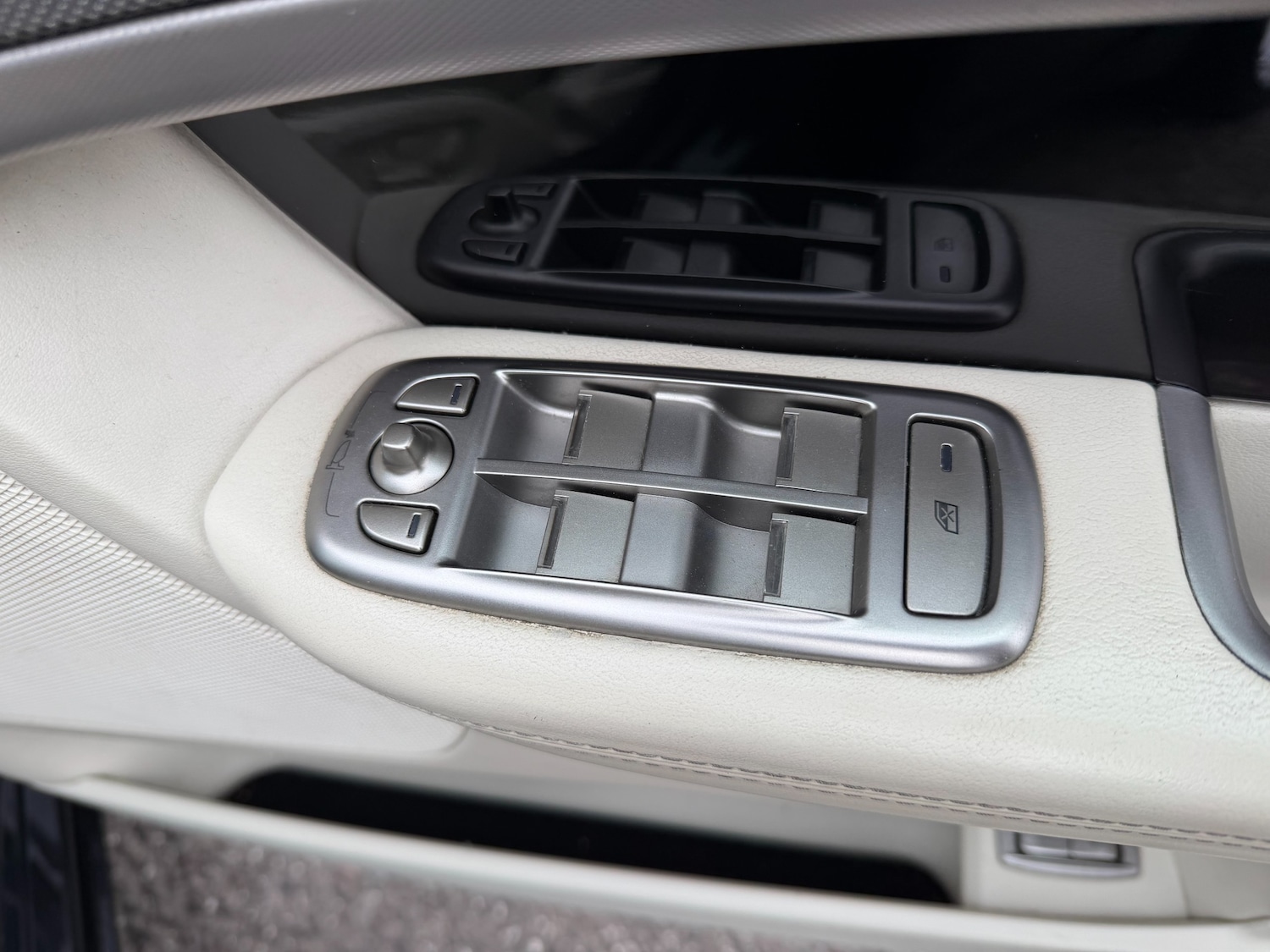 Used Jaguar XF 2011 for sale - 77059474: Photo 38