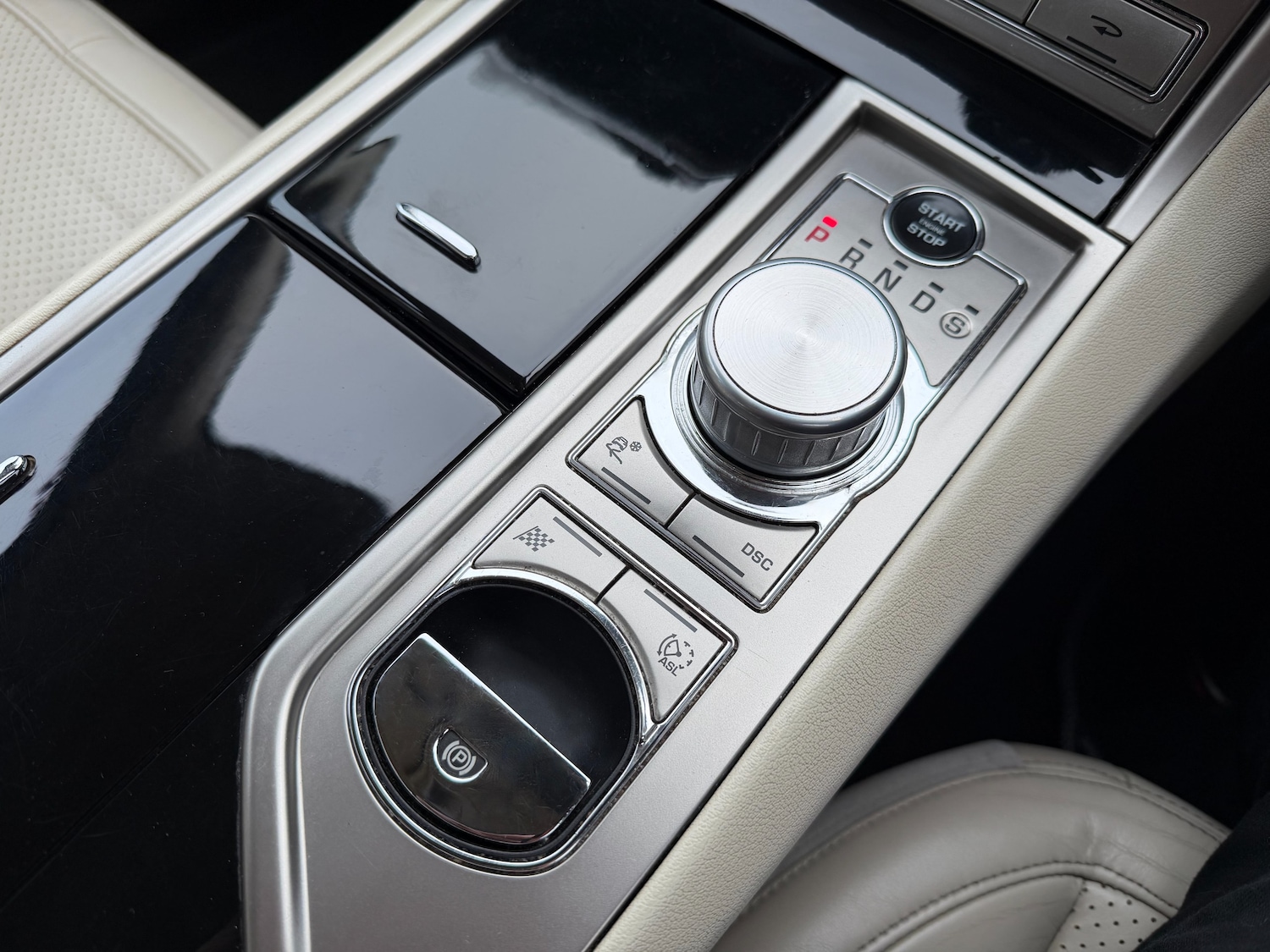 Used Jaguar XF 2011 for sale - 77059474: Photo 41