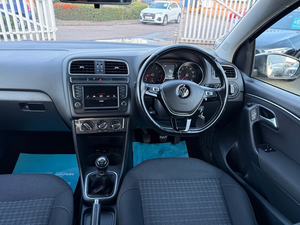 Used Volkswagen Polo 2015 for sale - 77884982: Photo 2