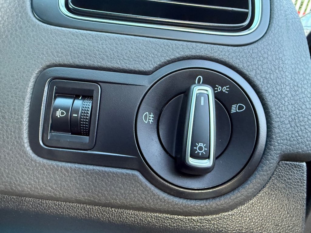 Used Volkswagen Polo 2015 for sale - 77884982: Photo 41