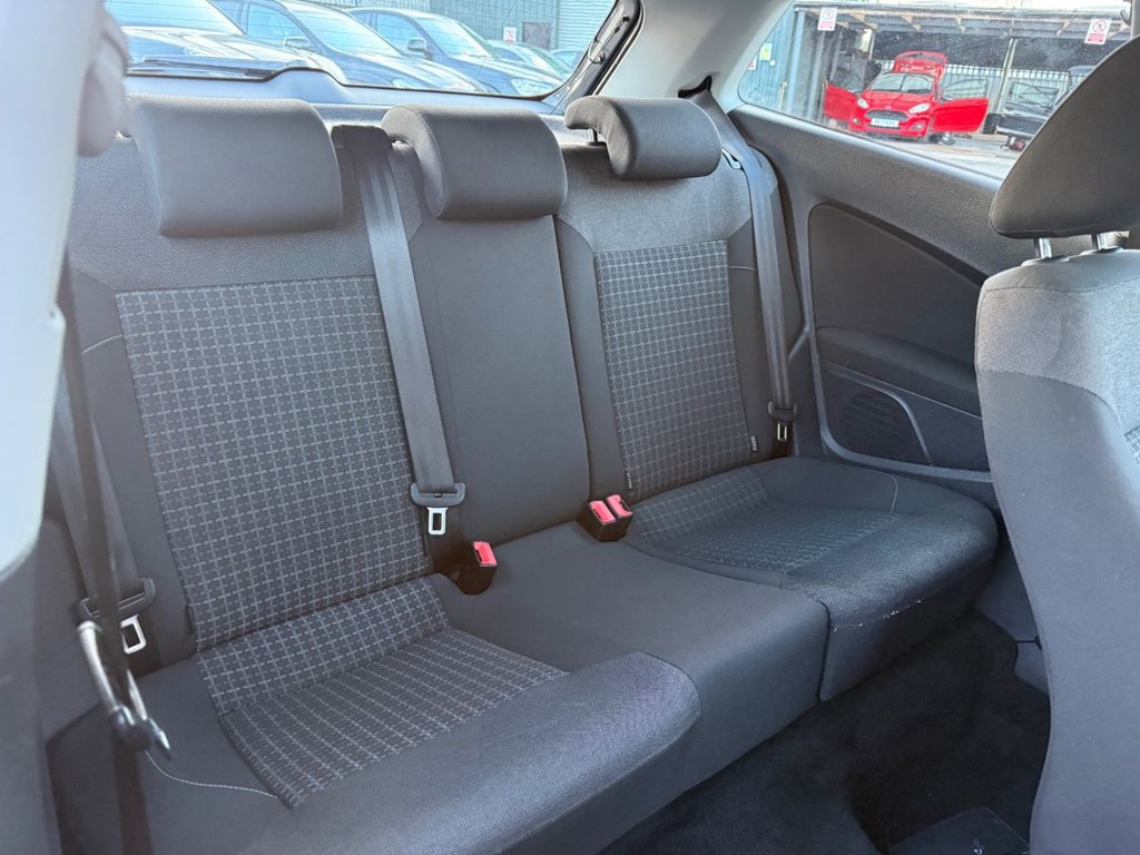 Used Volkswagen Polo 2015 for sale - 77884982: Photo 9