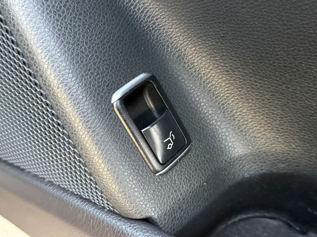 Used Mercedes-Benz GLA 2017 for sale - 78134164: Photo 38