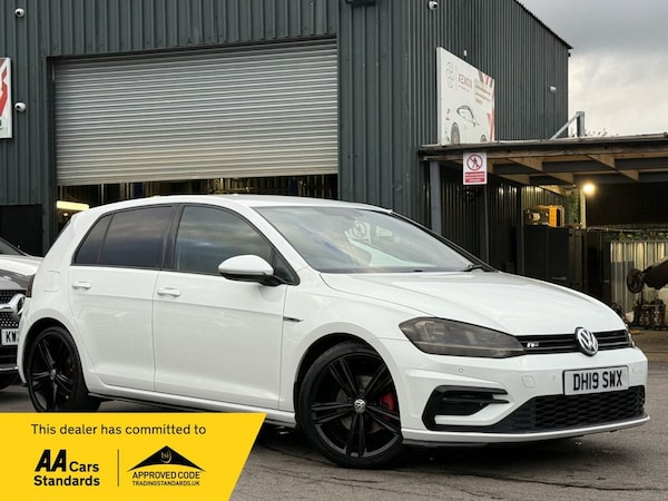 Used Volkswagen Golf 2019 for sale - 76210634: Photo 1