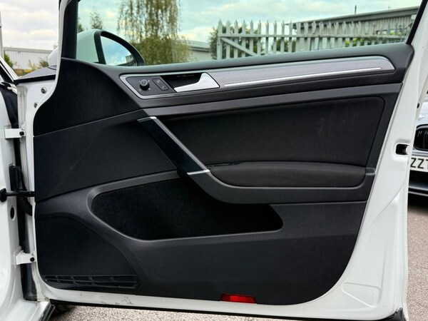 Used Volkswagen Golf 2019 for sale - 76210634: Photo 33