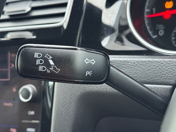 Used Volkswagen Golf 2019 for sale - 76210634: Photo 40