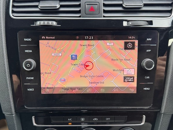 Used Volkswagen Golf 2019 for sale - 76210634: Photo 50