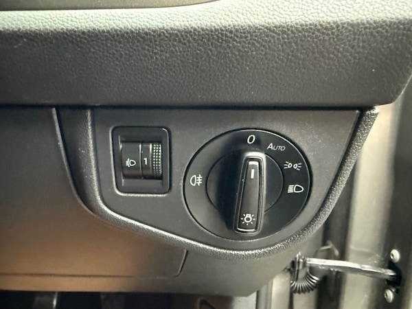 Used Volkswagen Polo 2018 for sale - 76163451: Photo 38