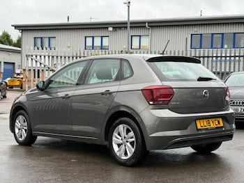 Used Volkswagen Polo 2018 for sale - 76163451: Photo 3
