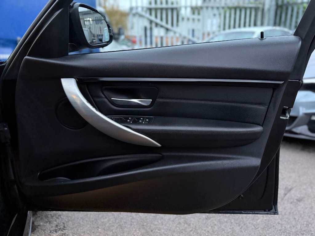 Used BMW 3 Series 2017 for sale - 76361573: Photo 31
