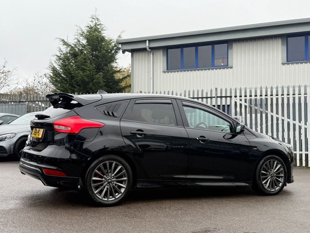 Used Ford Focus 2017 for sale - 76595915: Photo 13