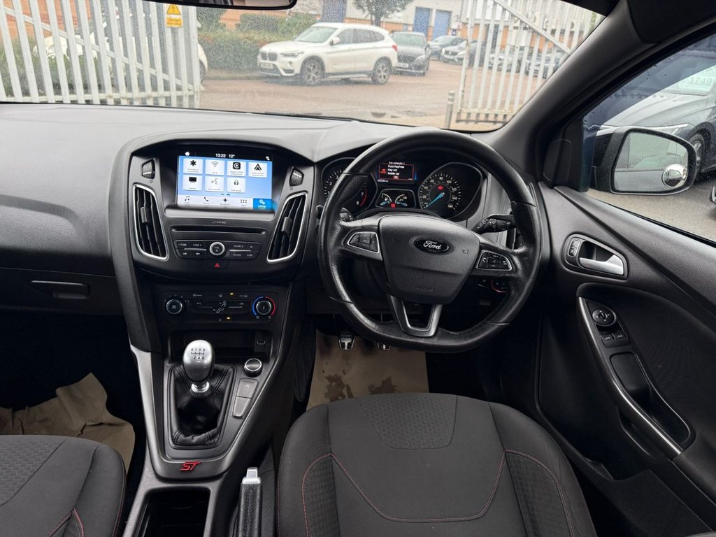 Used Ford Focus 2017 for sale - 76595915: Photo 2