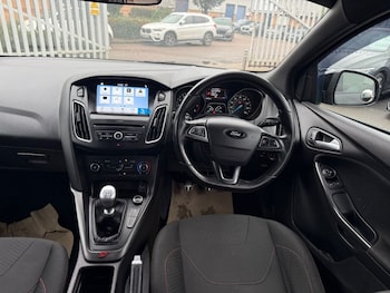 Used Ford Focus 2017 for sale - 76595915: Photo