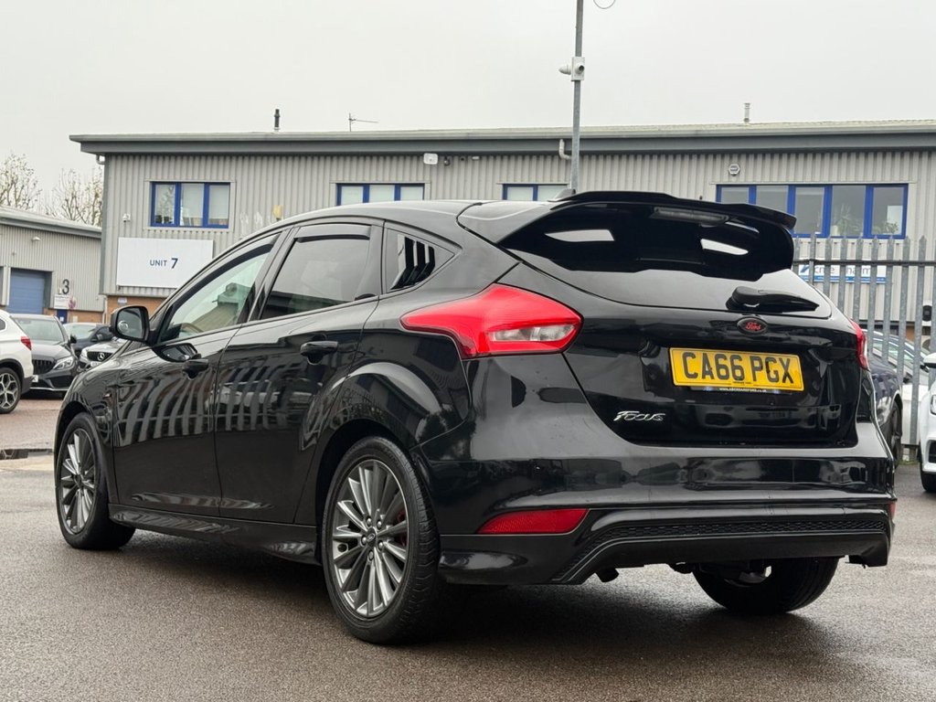 Used Ford Focus 2017 for sale - 76595915: Photo 3