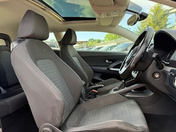 Used Volkswagen Scirocco 2011 for sale - 78856223: Photo