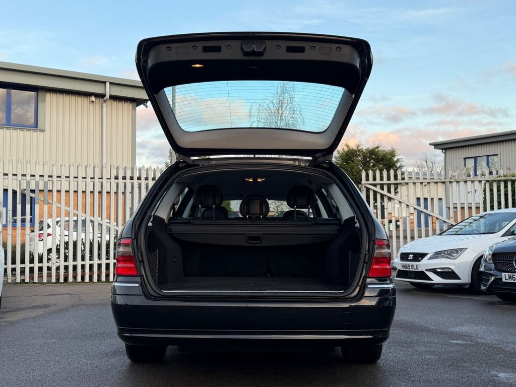 Used Mercedes-Benz E Class 2008 for sale - 76941623: Photo 14