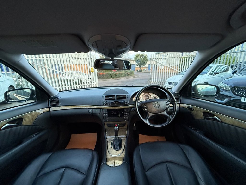 Used Mercedes-Benz E Class 2008 for sale - 76941623: Photo 2