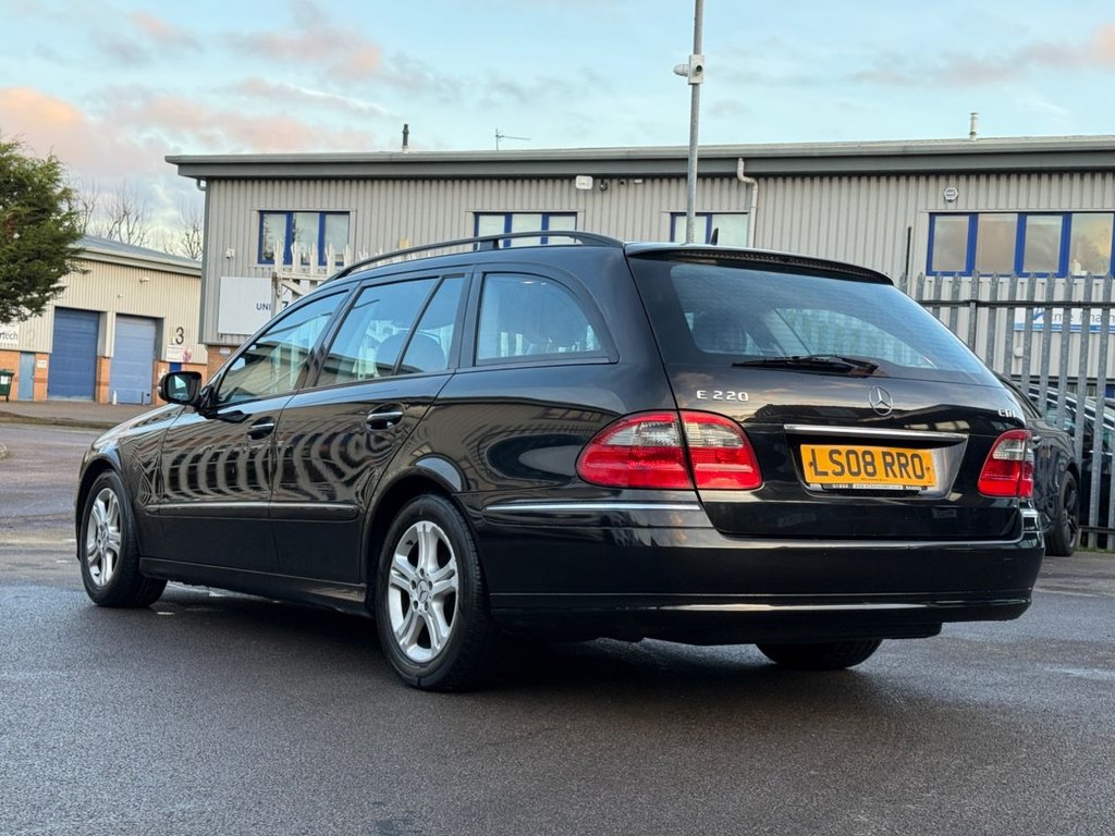 Used Mercedes-Benz E Class 2008 for sale - 76941623: Photo 3