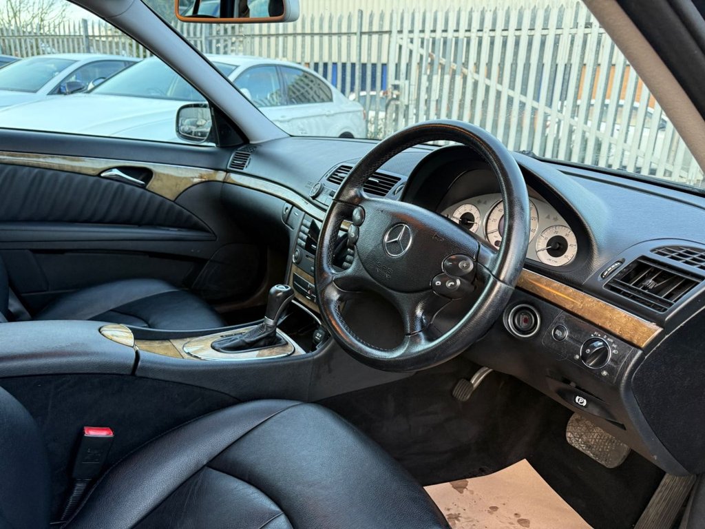 Used Mercedes-Benz E Class 2008 for sale - 76941623: Photo 4