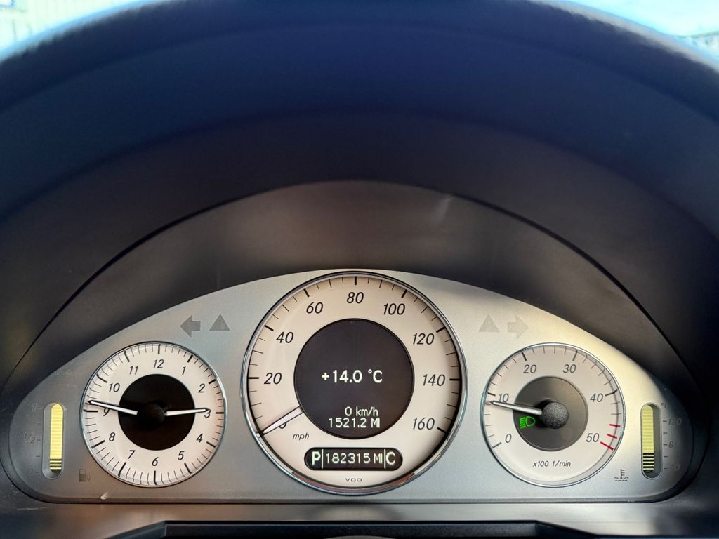 Used Mercedes-Benz E Class 2008 for sale - 76941623: Photo 41