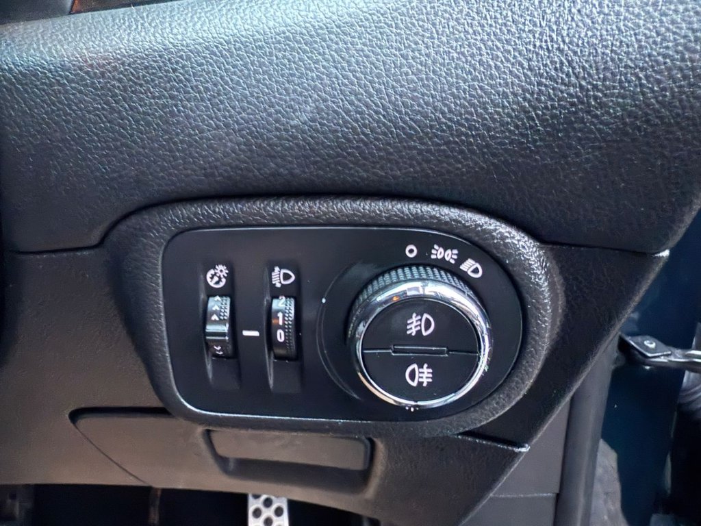 Used Vauxhall Zafira 2017 for sale - 77172183: Photo 43