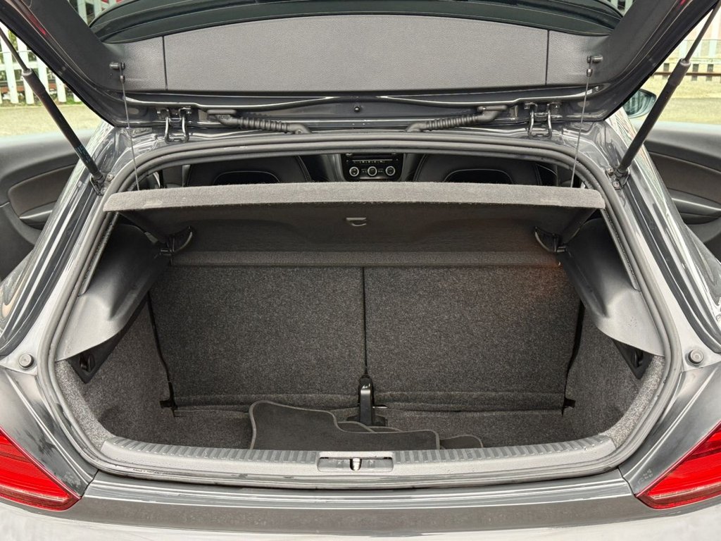 Used Volkswagen Scirocco 2017 for sale - 78186801: Photo 23