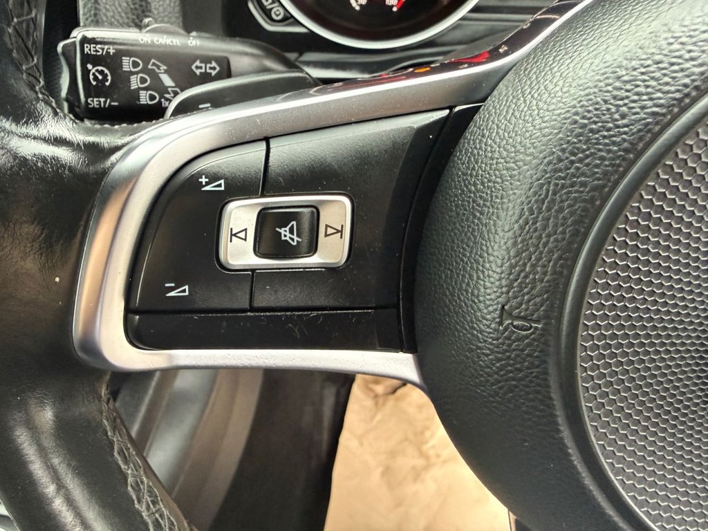 Used Volkswagen Scirocco 2017 for sale - 78186801: Photo 47