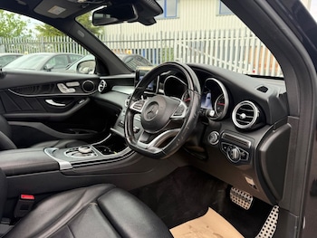 Used Mercedes-Benz GLC 2019 for sale - 78930993: Photo