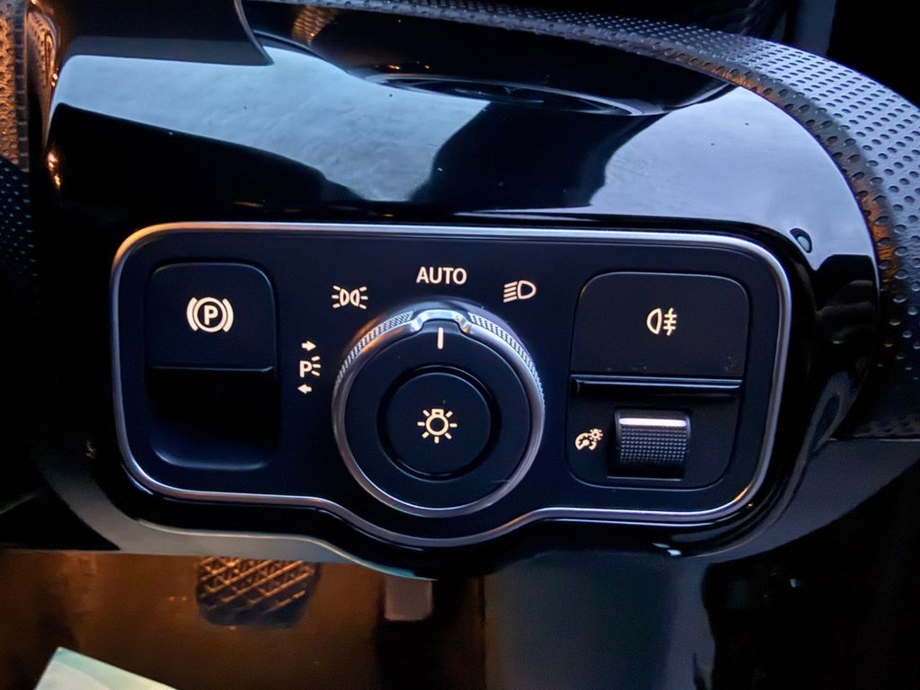 Used Mercedes-Benz A-Class 2018 for sale - 77534578: Photo 40