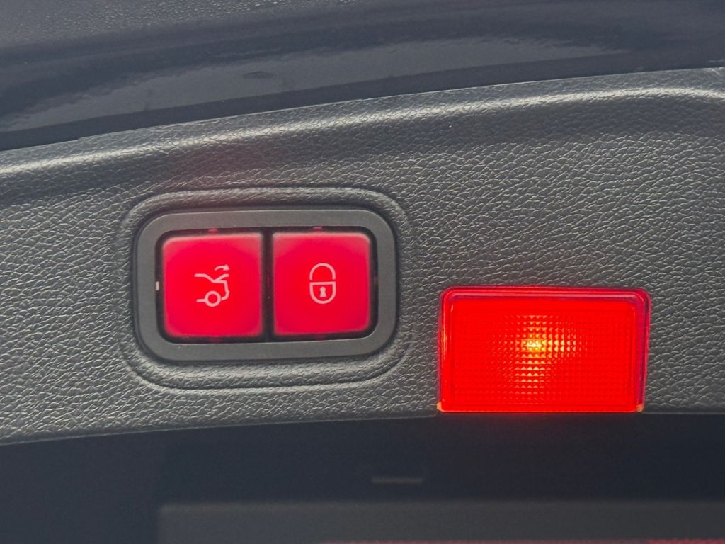 Used Mercedes-Benz C Class 2017 for sale - 77976356: Photo 18