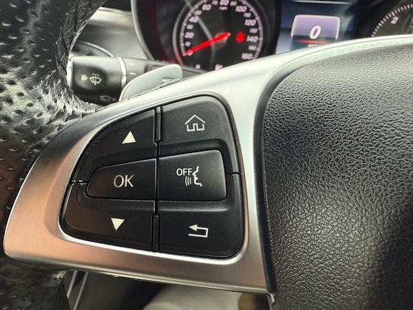 Used Mercedes-Benz C-Class 2018 for sale - 75579612: Photo 40