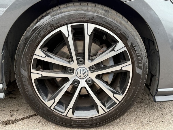 Used Volkswagen Golf 2019 for sale - 76111892: Photo 32