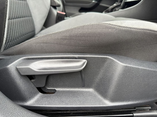 Used Volkswagen Golf 2019 for sale - 76111892: Photo 35
