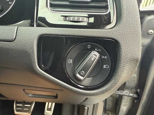 Used Volkswagen Golf 2019 for sale - 76111892: Photo 36