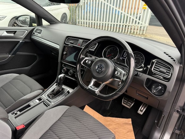 Used Volkswagen Golf 2019 for sale - 76111892: Photo 37